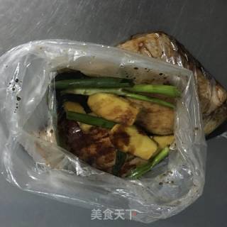 香辣烤鸭腿的做法步骤：3