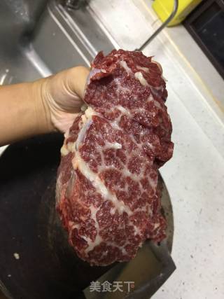 水煮雪花牛肉的做法步骤：2