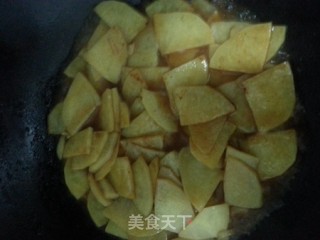 红烧土豆片的做法步骤：3
