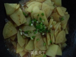 红烧土豆片的做法步骤：4