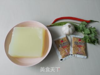 酸辣凉粉的做法步骤：1