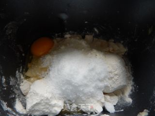 火腿肠面包的做法步骤：3