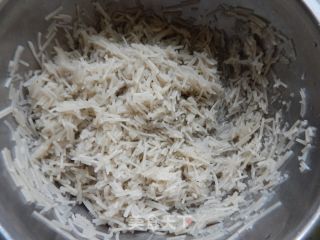 包菜粉丝蒸饺子的做法步骤：1