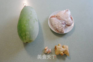 沙茶酱节瓜煮鱼面肉的做法步骤：1