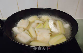 沙茶酱节瓜煮鱼面肉的做法步骤：7