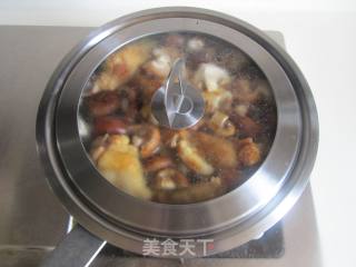 香菇烧鸡翅根的做法步骤：8
