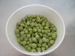 手撕杏鲍菇炒西红柿的做法步骤：2