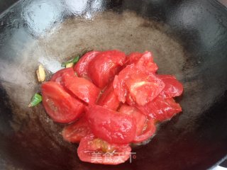 手撕杏鲍菇炒西红柿的做法步骤：6