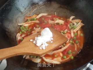 手撕杏鲍菇炒西红柿的做法步骤：9