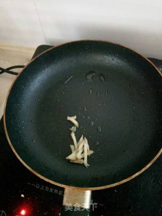 不过油的烧茄子的做法步骤：4