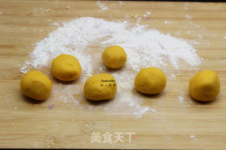 香酥软糯南瓜丸子的做法步骤：6