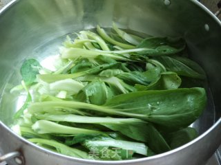 白灼油菜的做法步骤：2