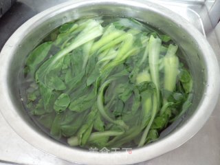 白灼油菜的做法步骤：3