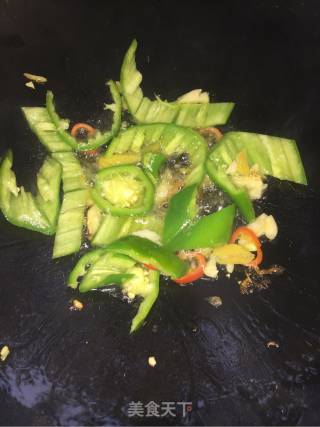 炒白贝的做法步骤：3
