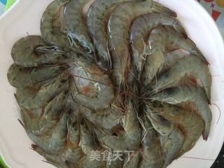 蒜蓉粉丝蒸虾（快手菜）的做法步骤：2