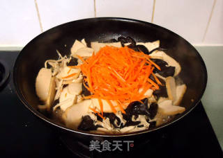 蚝油烩木耳豆腐的做法步骤：9