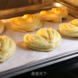 daogrs七夕甜蜜浪漫表白——心形椰蓉面包的做法步骤：17