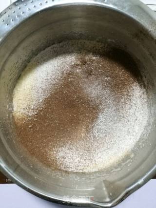巧克力豆甜甜圈蛋糕的做法步骤：6