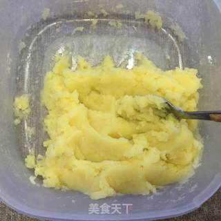 蜜汁土豆糕的做法步骤：2