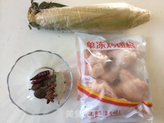 砂锅玉米焖翅根的做法步骤：1