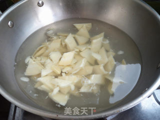 春笋炒韭菜的做法步骤：3