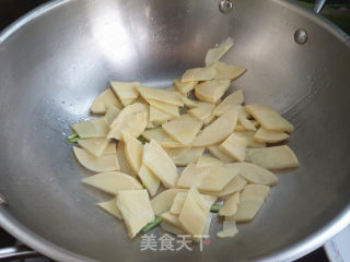 春笋炒韭菜的做法步骤：6