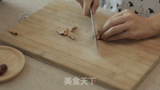 【小森妈妈菜谱】养颜银耳羹的做法步骤：4