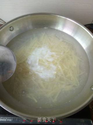 炝炒土豆丝的做法步骤：2