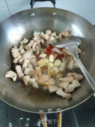 土豆烧五花肉的做法步骤：6