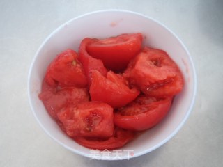 番茄菠菜鸡蛋面的做法步骤：1