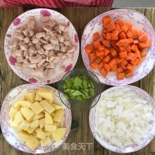 咖喱饭的做法步骤：1