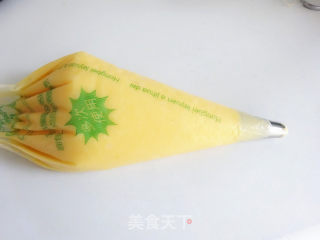 蛋奶酱闪电泡芙的做法步骤：7