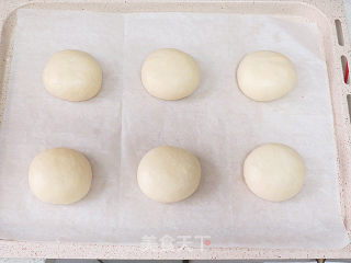 萌货。小熊豆沙面包的做法步骤：11