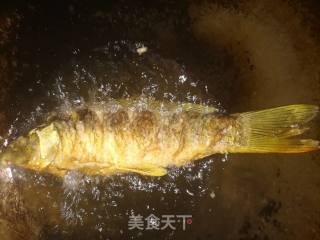 糖醋鲤鱼的做法步骤：6
