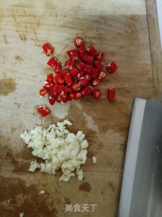 韭香豆芽的做法步骤：1