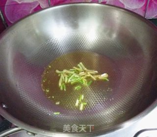 小炒鸡胸肉的做法步骤：7