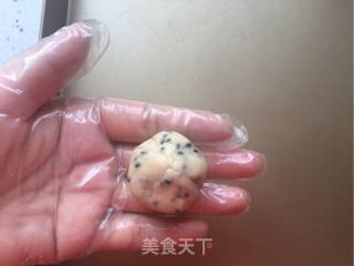 芝麻肉松麻薯包的做法步骤：10