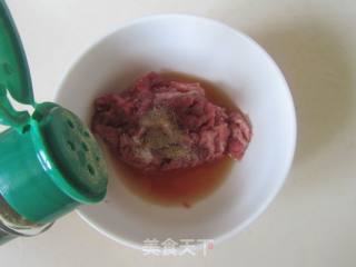 千张韭菜薹炒牛肉丝的做法步骤：2