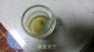 蜂蜜柠檬水的做法步骤：2