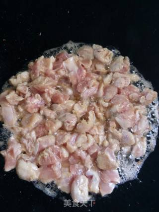 宫保鸡丁的做法步骤：4
