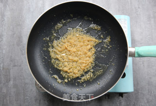烤箱食谱之蒜蓉粉丝蒸虾的做法步骤：7