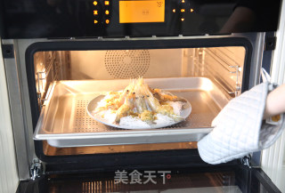 烤箱食谱之蒜蓉粉丝蒸虾的做法步骤：9