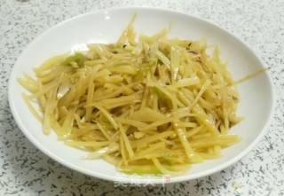 酸辣土豆丝 生活中必备的家常菜 简单又好吃的做法步骤：8