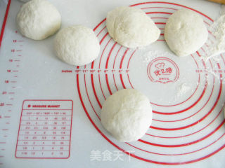 葡萄干软欧包的做法步骤：4