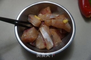 豆豉辣椒烧鱼块的做法步骤：1