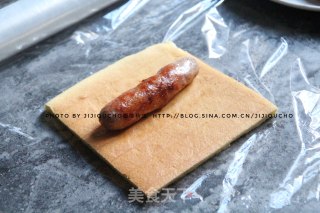 小黄人香肠蛋糕卷的做法步骤：10
