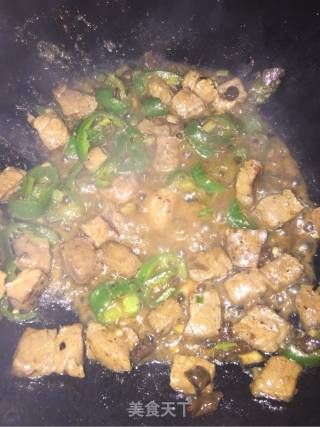 辣椒炒牛肉的做法步骤：7