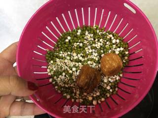 海带绿豆排骨汤的做法步骤：3
