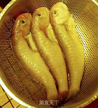 金银蒜香蒸马头鱼????的做法步骤：1
