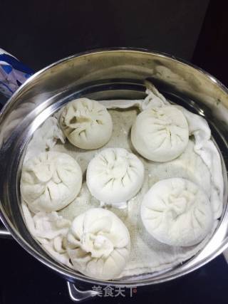 ????风干肠玉米馅包子????的做法步骤：4